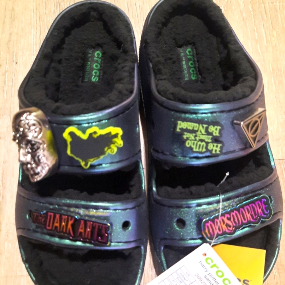 Crocs Harry Potter × Dark Arts Cozy Sandals Fur Lined Jibbitz Womens New